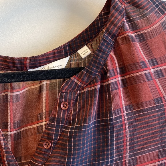 Reitmans Sheer Dress Top - Picture 2 of 3